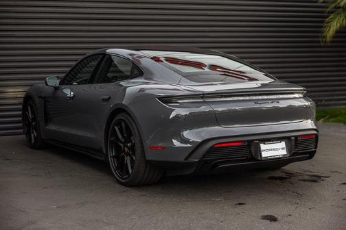 2026 Porsche Taycan GTS