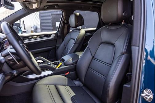 2024 Porsche Cayenne E-Hybrid S