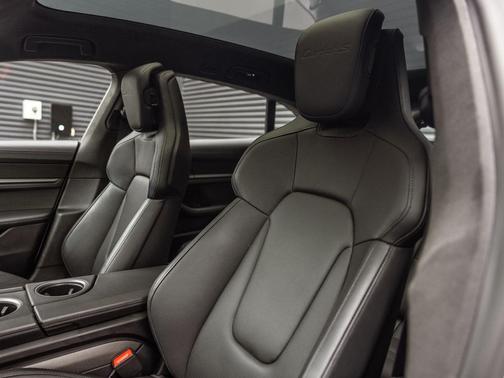 2024 Porsche Taycan Turbo S