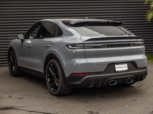 2026 Porsche Cayenne Turbo GT