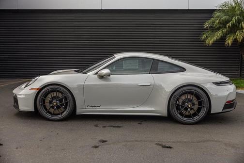 2026 Porsche 911 Carrera GTS