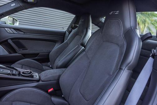 2026 Porsche 911 Carrera GTS