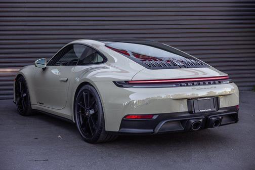 2026 Porsche 911 Carrera GTS