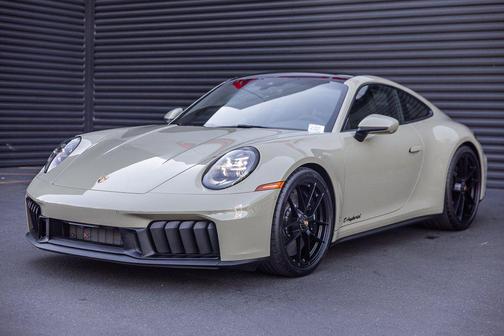 2026 Porsche 911 Carrera GTS