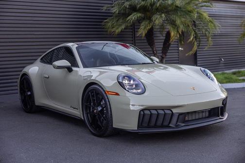 2026 Porsche 911 Carrera GTS