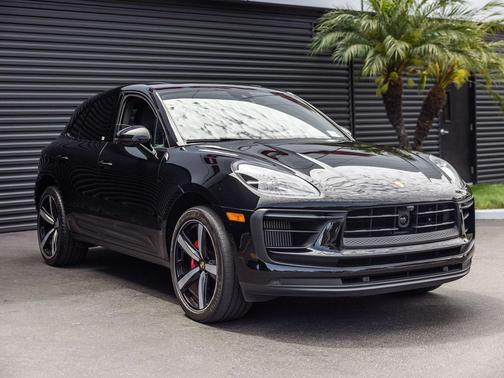 Black 2023 Porsche Macan Macan