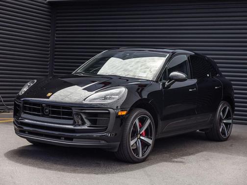 Black 2023 Porsche Macan Macan