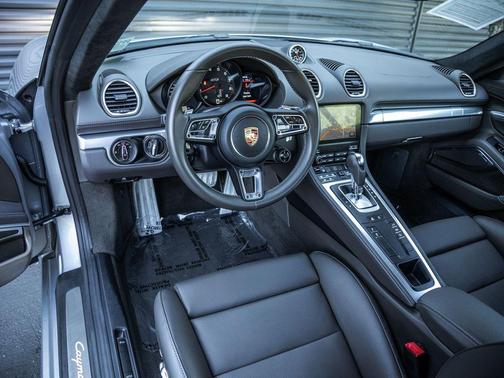 GT Silver Metallic 2025 Porsche 718 Cayman GTS 4.0