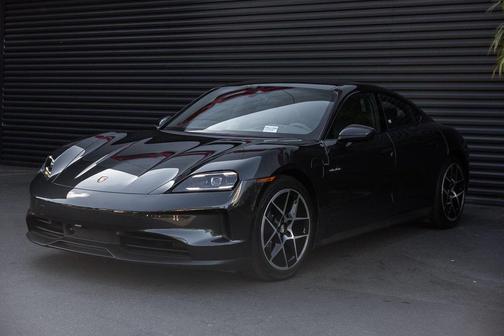 2025 Porsche Taycan 4