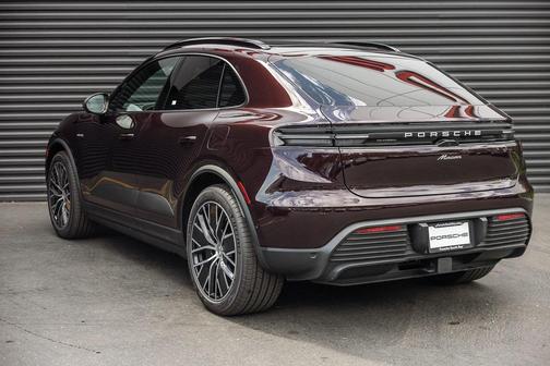 2025 Porsche Macan 