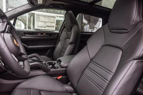 2026 Porsche Cayenne GTS