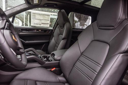 2026 Porsche Cayenne GTS