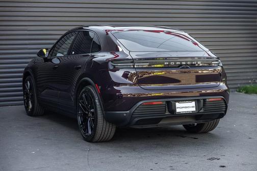 2025 Porsche Macan 