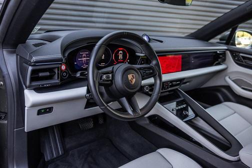 2024 Porsche Macan 4