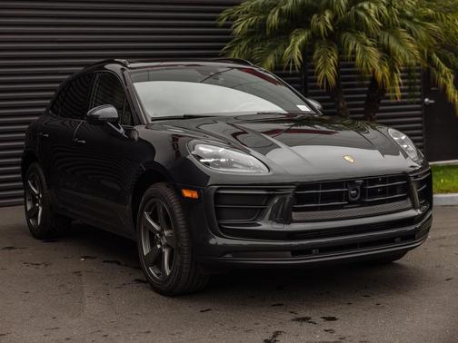 2025 Porsche Macan T