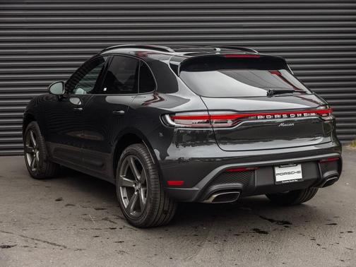 2025 Porsche Macan T