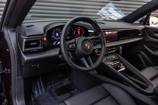 2025 Porsche Macan