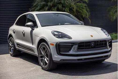 2023 Porsche Macan Base