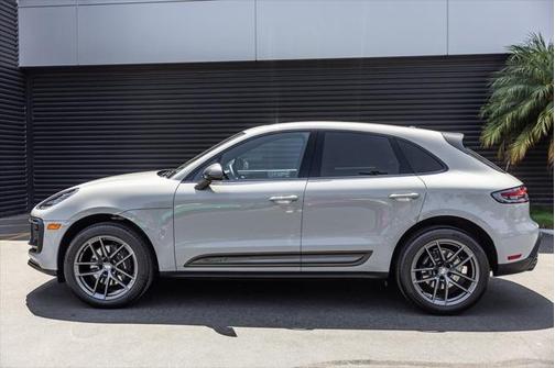 2023 Porsche Macan Base