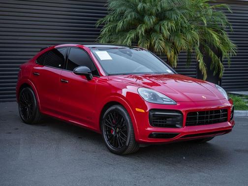 Carmine Red 2022 Porsche Cayenne GTS