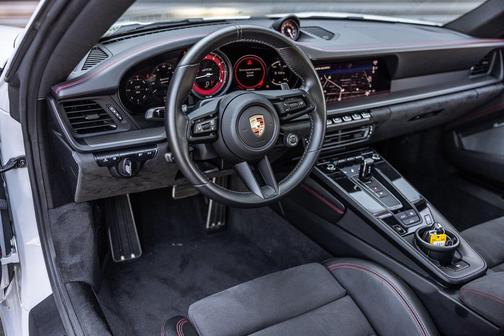 2024 Porsche 911 Carrera GTS