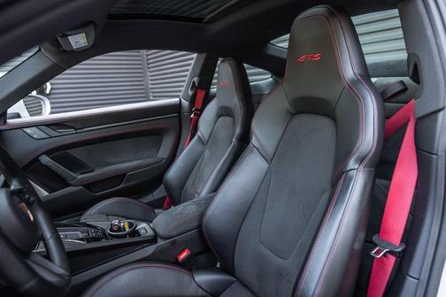 2024 Porsche 911 Carrera GTS