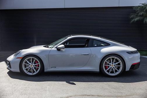 2024 Porsche 911 Carrera GTS