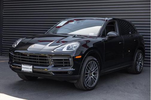 2022 Porsche Cayenne Base (Tiptronic)