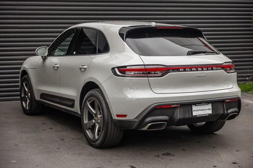 2022 Porsche Macan 