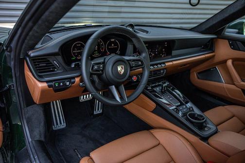 2026 Porsche 911 Carrera 4 GTS