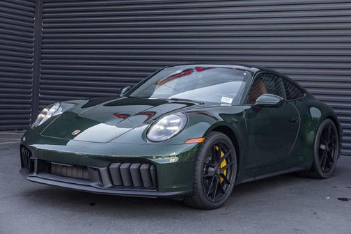 2026 Porsche 911 Carrera 4 GTS