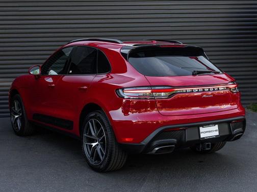 2025 Porsche Macan T