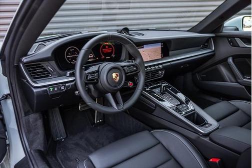 2025 Porsche 911 Carrera