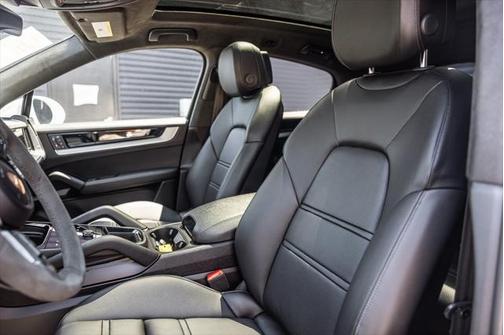 2025 Porsche Cayenne S