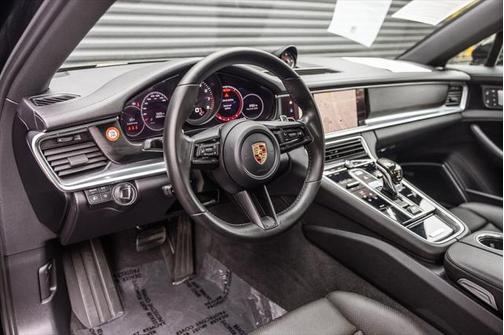 2023 Porsche Panamera Platinum Edition