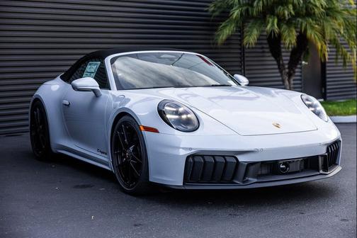 2026 Porsche 911 Carrera 4 GTS