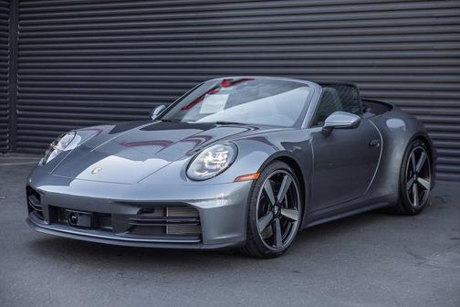 2026 Porsche 911 Carrera 4S Cabriolet