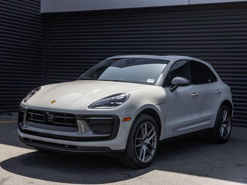 Chalk 2024 Porsche Macan T