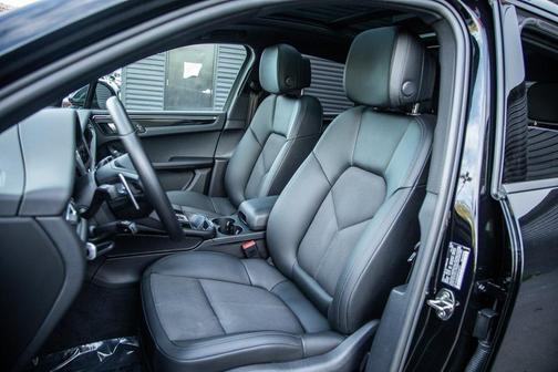 2023 Porsche Macan 