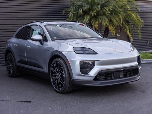 2026 Porsche Macan 4S