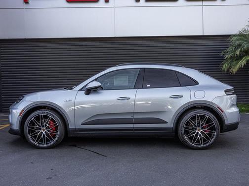 2026 Porsche Macan 4S