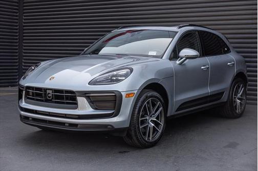 2025 Porsche Macan Base