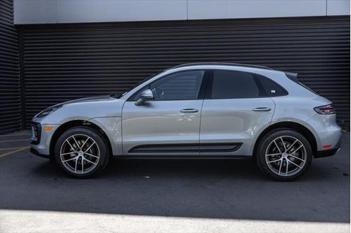 2025 Porsche Macan Base
