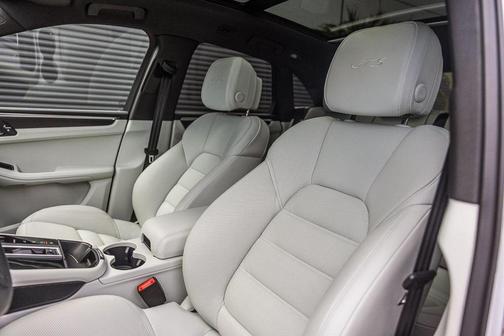 2024 Porsche Macan GTS