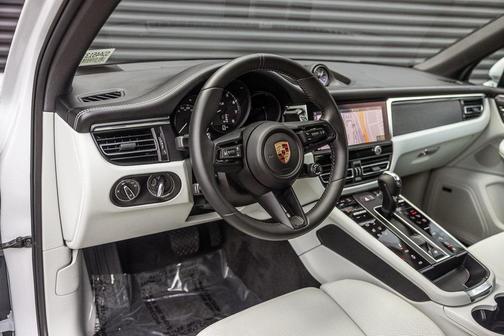 2024 Porsche Macan GTS