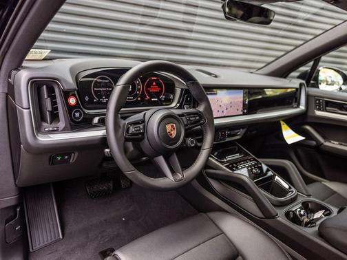 Chromite Black Metallic 2026 Porsche Cayenne Cayenne