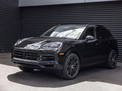 Chromite Black Metallic 2026 Porsche Cayenne Cayenne