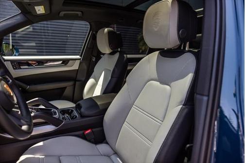 2024 Porsche Cayenne E-Hybrid S