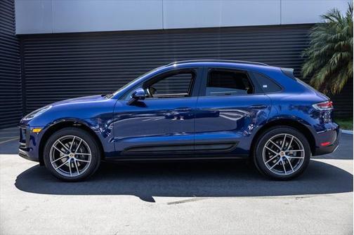 2025 Porsche Macan Base