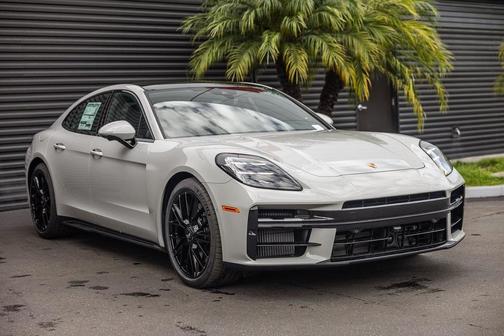 2026 Porsche Panamera GTS